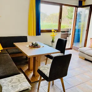 Wessely Am Golfplatz Apartment