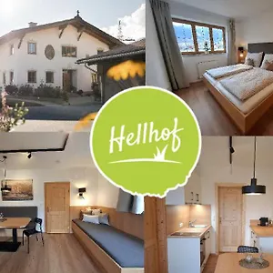 Hell Hof Apartment
